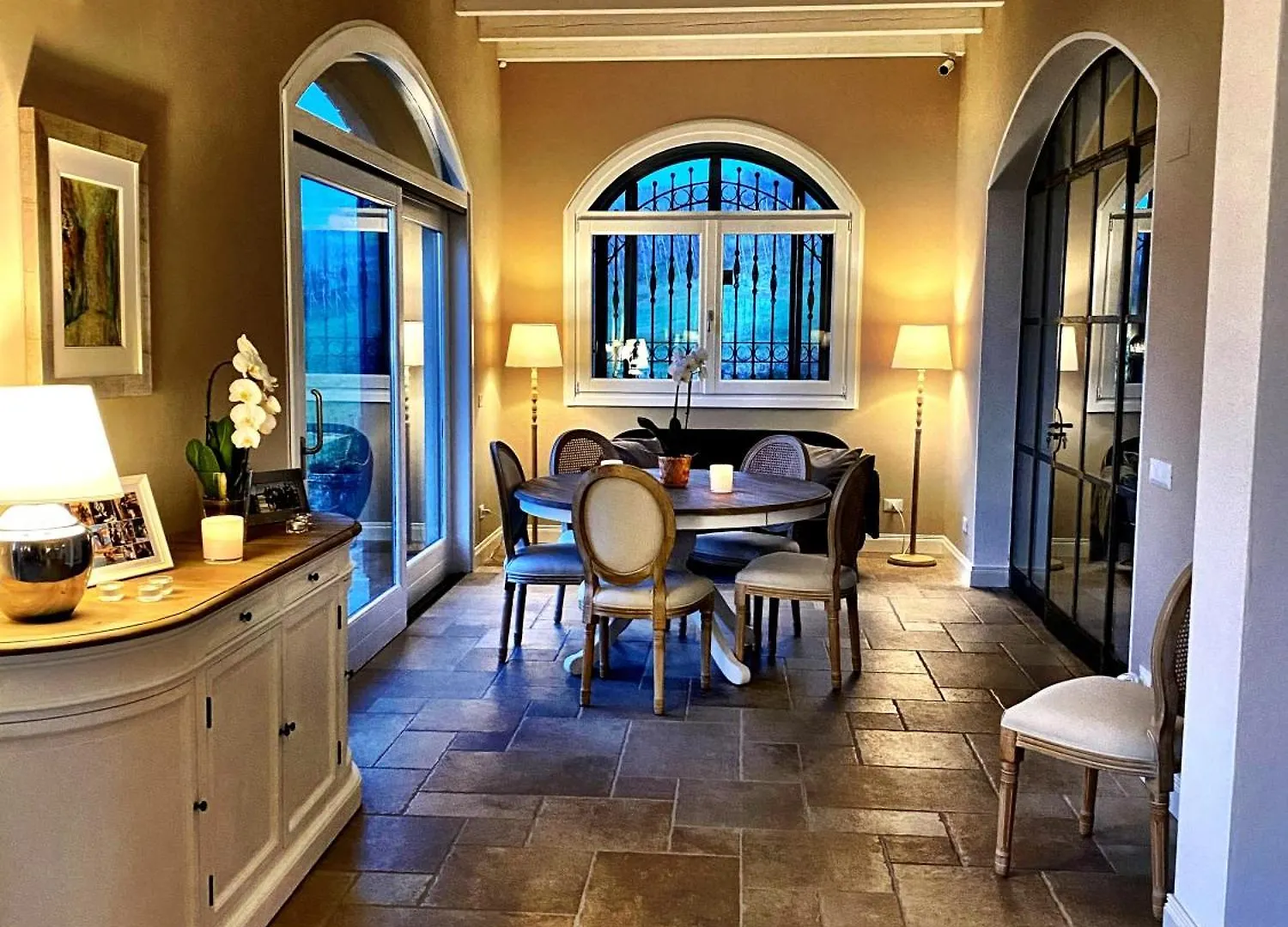 Villa Chloe Montecalvo Versiggia Pansiyon