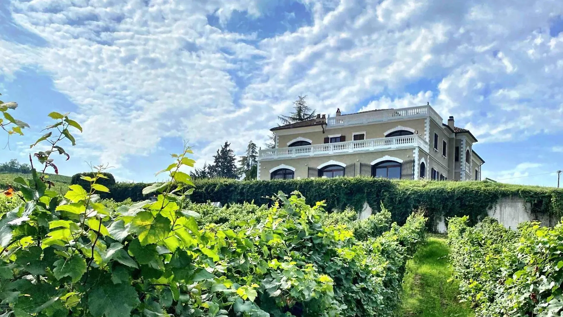 Villa Chloe Montecalvo Versiggia